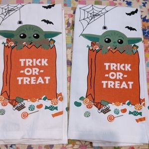 Disney Halloween baby Yoda hand towel